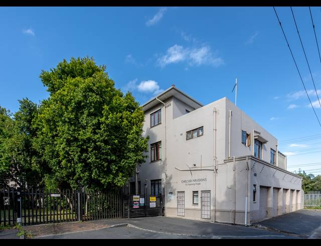 3 BEDROOM APARTMENT TO LET IN RONDEBOSCH
